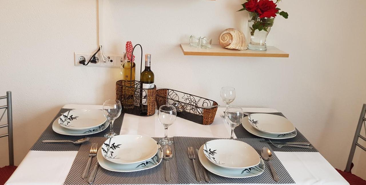 Apartmani Villa Lilliana Tribunj  Luaran gambar