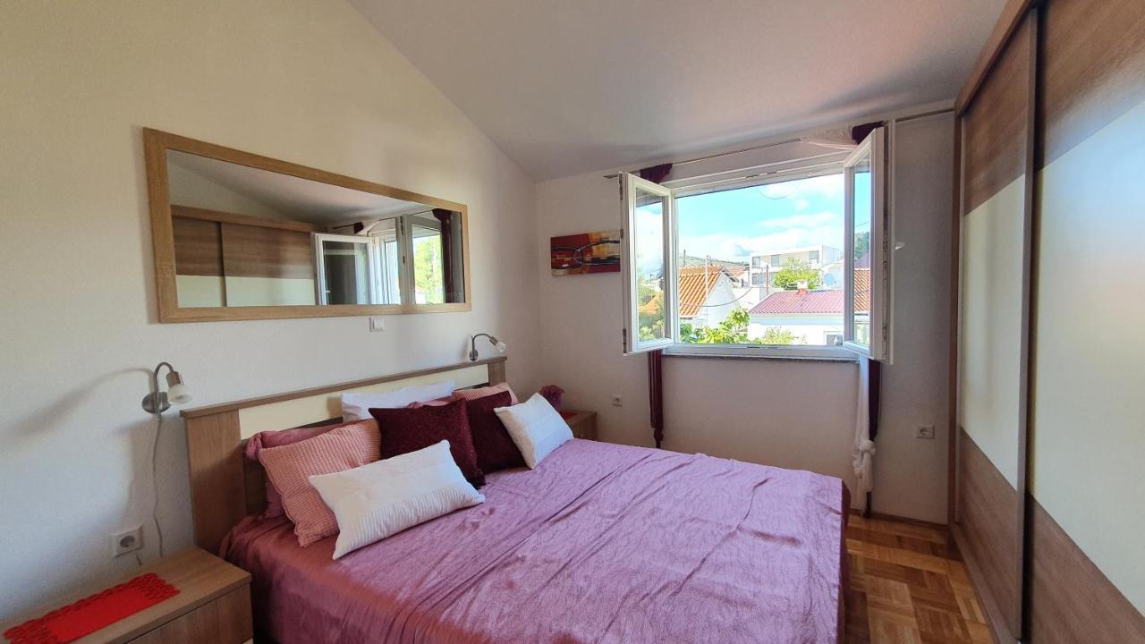 Apartmani Villa Lilliana Tribunj  Luaran gambar