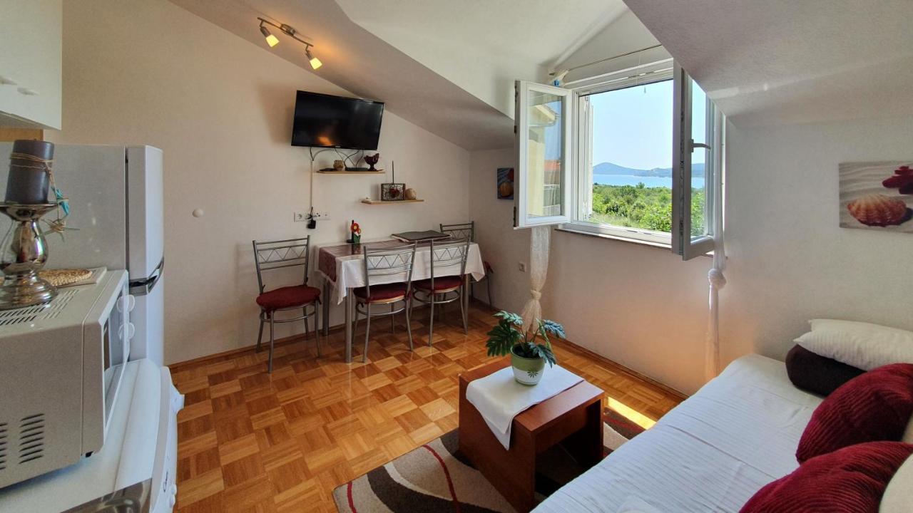 Apartmani Villa Lilliana Tribunj  Luaran gambar