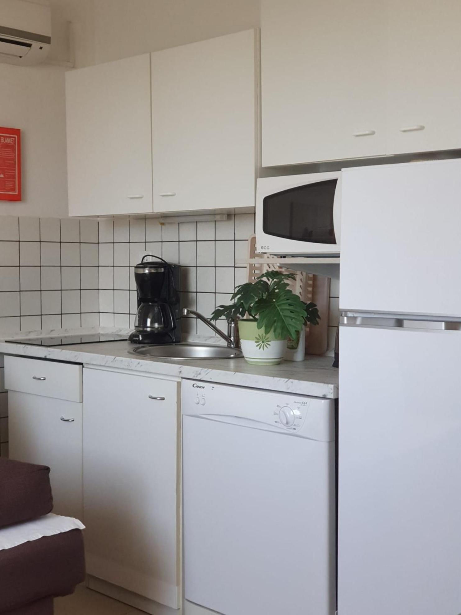 Apartmani Villa Lilliana Tribunj  Luaran gambar