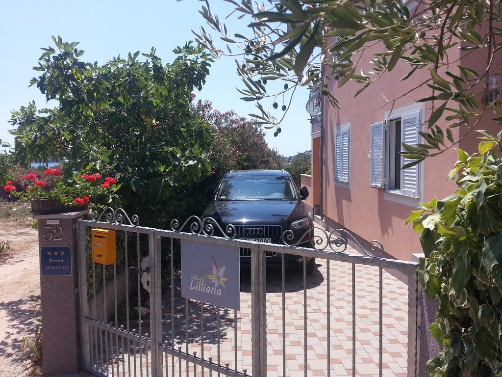Apartmani Villa Lilliana Tribunj  Luaran gambar