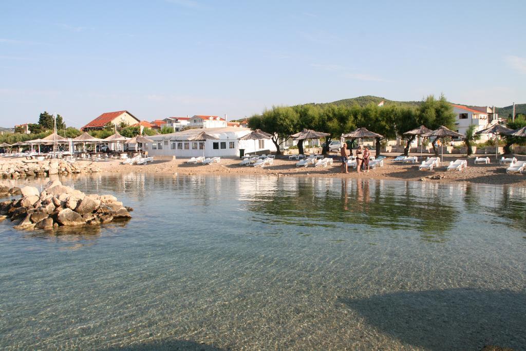 Apartmani Villa Lilliana Tribunj  Luaran gambar